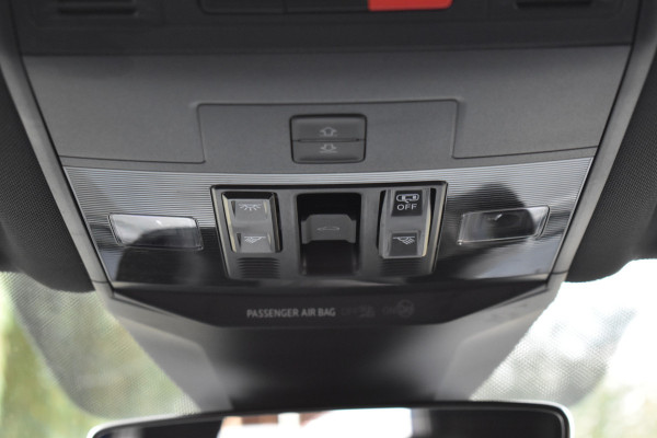 Volkswagen T-Roc R 2.0 TSI 300PK DSG 4MOTION R-SPORT BEATS/LEDER/TREKHAAK/PANORAMADAK