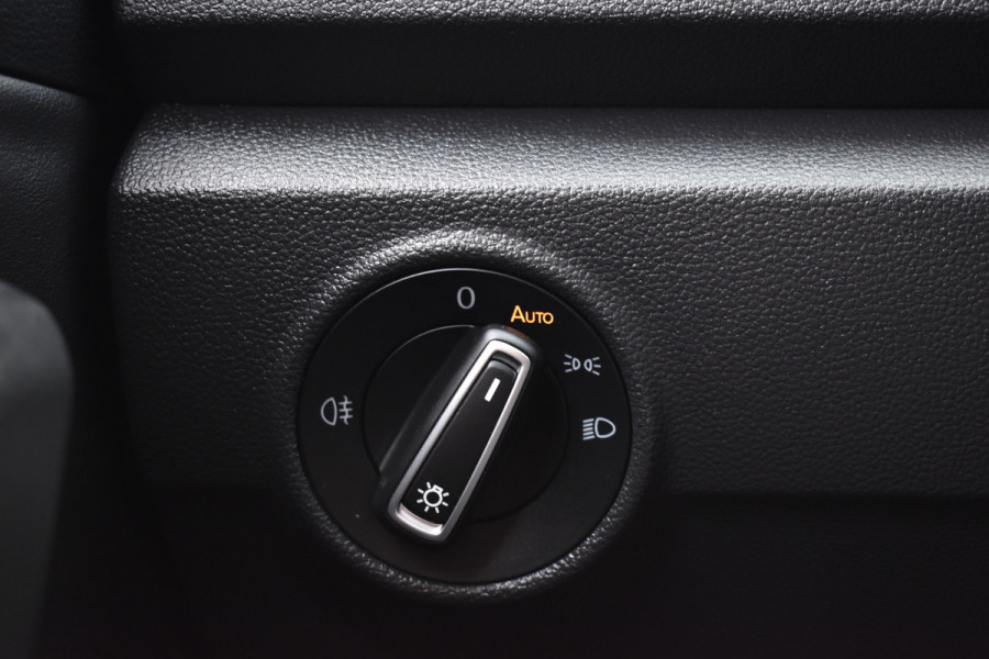 Volkswagen T-Roc R 2.0 TSI 300PK DSG 4MOTION R-SPORT BEATS/LEDER/TREKHAAK/PANORAMADAK