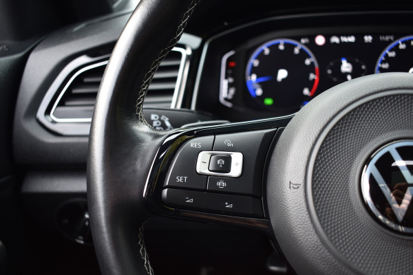 Volkswagen T-Roc R 2.0 TSI 300PK DSG 4MOTION R-SPORT BEATS/LEDER/TREKHAAK/PANORAMADAK