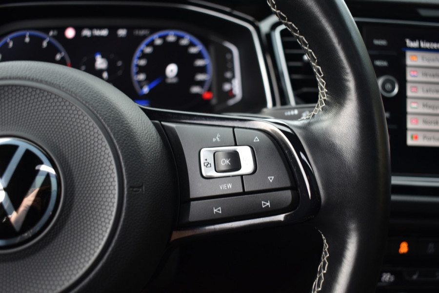 Volkswagen T-Roc R 2.0 TSI 300PK DSG 4MOTION R-SPORT BEATS/LEDER/TREKHAAK/PANORAMADAK