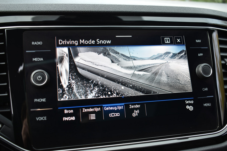 Volkswagen T-Roc R 2.0 TSI 300PK DSG 4MOTION R-SPORT BEATS/LEDER/TREKHAAK/PANORAMADAK