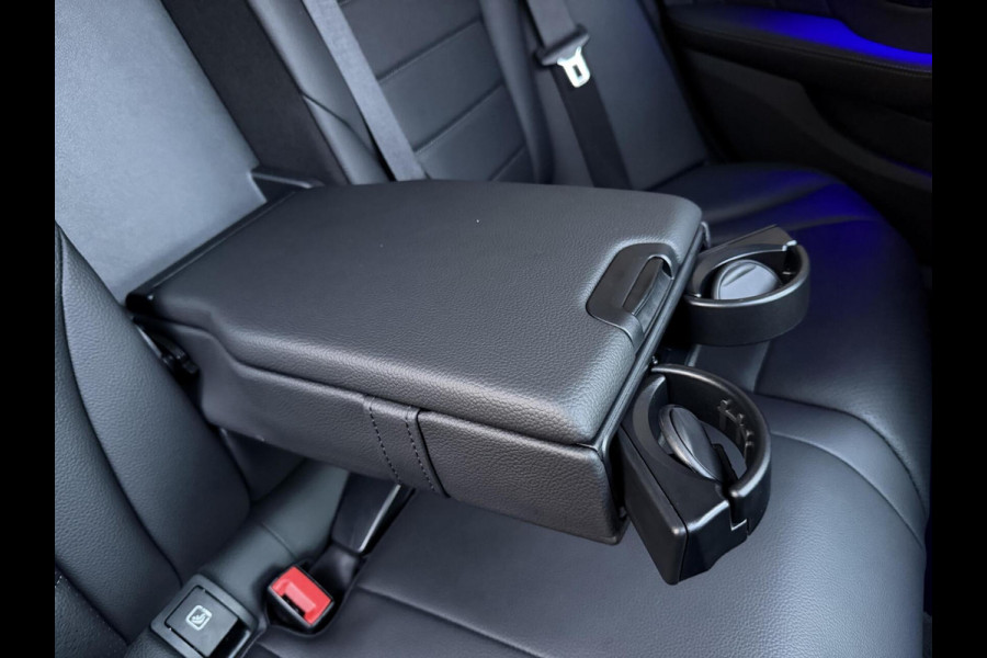 Mercedes-Benz C-Klasse Estate 180 AMG Automaat | Panorama | Leer | LED matrix | Sfeerverlichting | Apple CarPlay | 360°-camera | Night Pakket | DAB ont