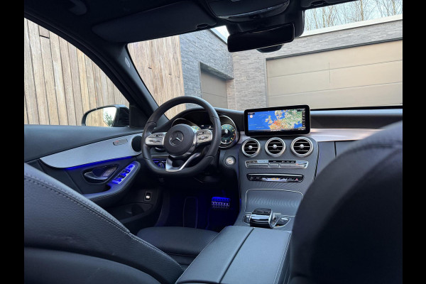 Mercedes-Benz C-Klasse Estate 180 AMG Automaat | Panorama | Leer | LED matrix | Sfeerverlichting | Apple CarPlay | 360°-camera | Night Pakket | DAB ont