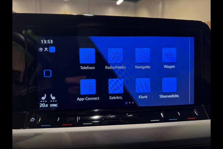 Volkswagen Golf 1.0 eTSI DSG Business, Apple Carplay, ACC, Navi, Ambiënte Light, Camera, PDC, Multistuur, Lane Assist, Prive Glas