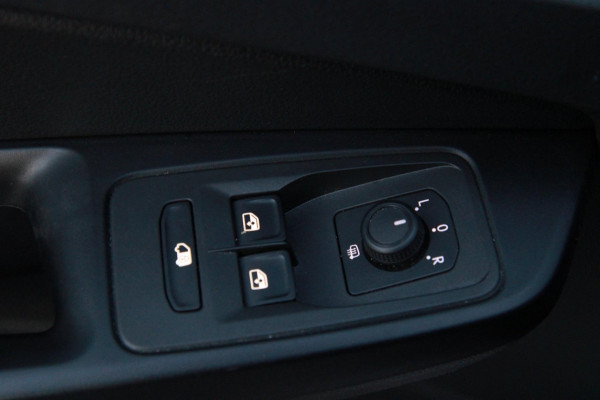 Volkswagen Caddy Cargo 2.0 TDI Style / Multi stuur / ERGO stoel / PDC / APP connect