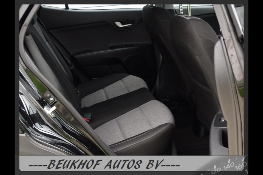 Kia Stonic 1.2 Benzine Navigatie Carplay Cruise Control