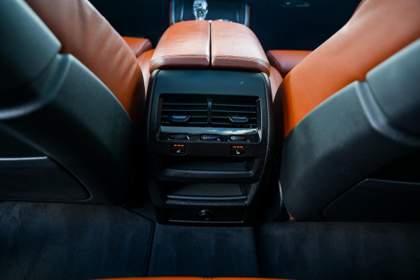 BMW X5 xDrive45e High Executive M Pakket Panoramadak Adapt. Cruise HUD Carbon Luxe Leder 21''LM