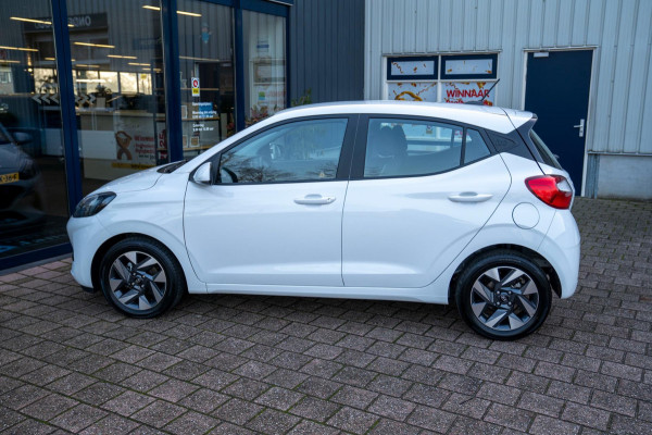 Hyundai i10 1.0 Trend 5-zits|Prijs rijklaar incl. 12 mnd garantie|Carplay stoel en stuurverwarming camera DAB parkeersensor achter