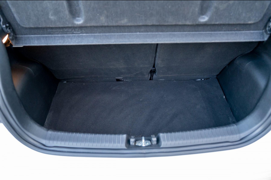 Hyundai i10 1.0 Trend 5-zits|Prijs rijklaar incl. 12 mnd garantie|Carplay stoel en stuurverwarming camera DAB parkeersensor achter