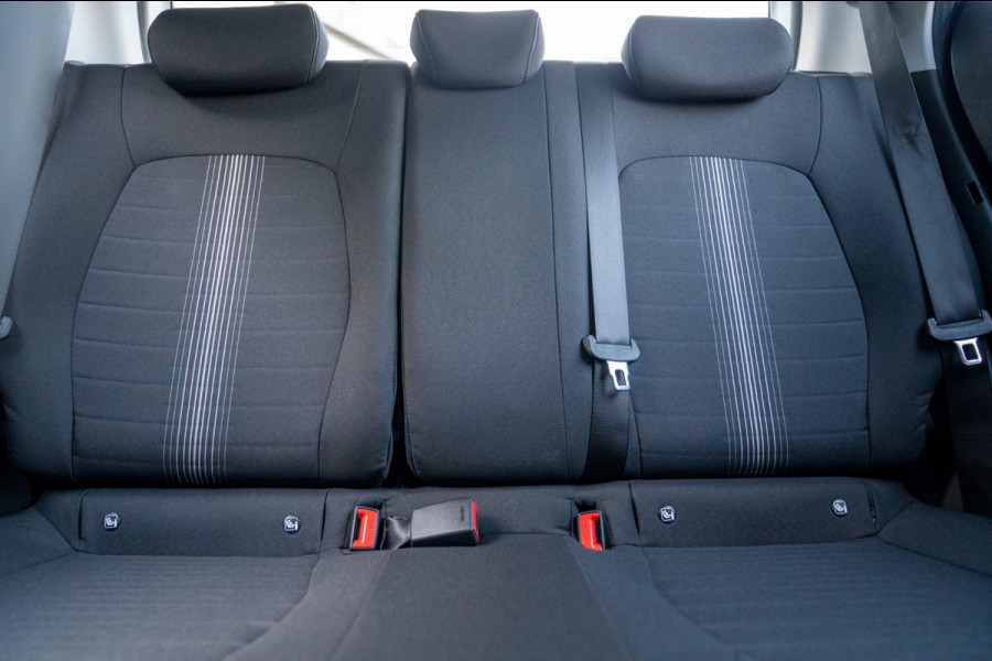 Hyundai i10 1.0 Trend 5-zits|Prijs rijklaar incl. 12 mnd garantie|Carplay stoel en stuurverwarming camera DAB parkeersensor achter