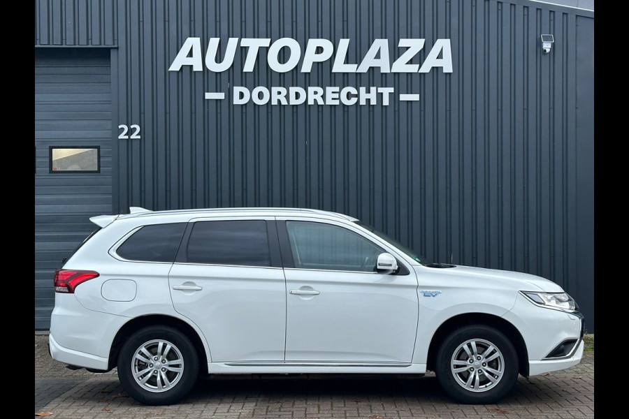 Mitsubishi Outlander 2.4 PHEV Pure Camera|Navi