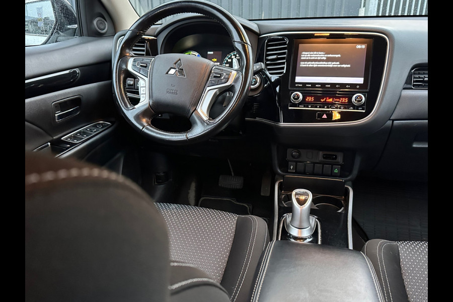 Mitsubishi Outlander 2.4 PHEV Pure Camera|Navi