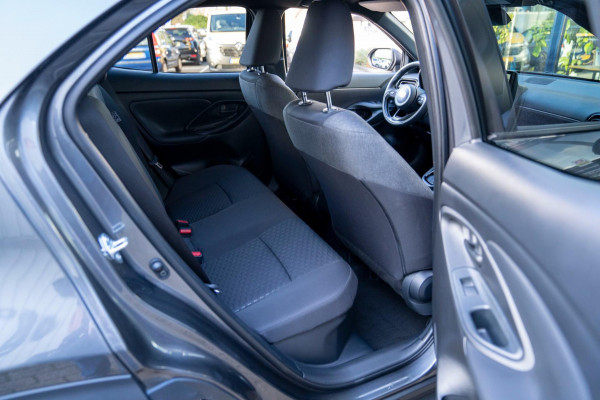 Toyota Yaris Cross 1.5 Hybrid 115 Active|Prijs rijklaar incl 12 mnd garantie| Clima 17"Lmv Led Stoelverwarming