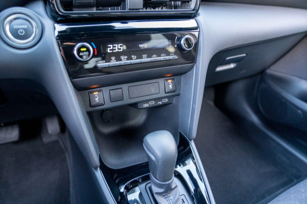 Toyota Yaris Cross 1.5 Hybrid 115 Active|Prijs rijklaar incl 12 mnd garantie| Clima 17"Lmv Led Stoelverwarming