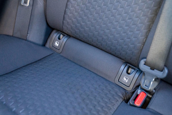 Toyota Yaris Cross 1.5 Hybrid 115 Active|Prijs rijklaar incl 12 mnd garantie| Clima 17"Lmv Led Stoelverwarming