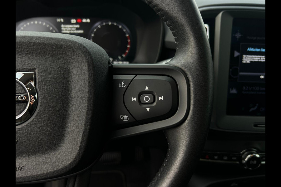 Volvo XC40 1.5 T2 Momentum Core NL AUTO | DEALER ONDERH | WEGKLAPBARE TREKHAAK | CAMERA | CARPLAY |