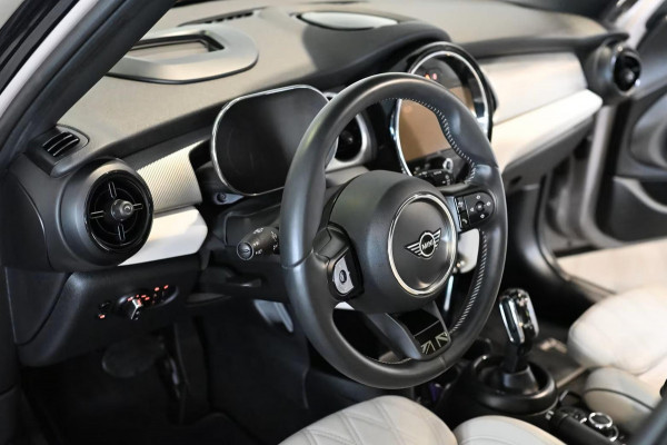 MINI Cooper 1.5 Yours 5-DRS ** LED, VIRTUAL, CHESTER LEDER, PANORAMA, CAMERA, HuD, 17-inch LMV ** 1e Eig - MINI ONDERH. ** ** INFORMEER OOK NAAR ONZE AANTREKKELIJKE FINANCIAL-LEASE TARIEVEN **