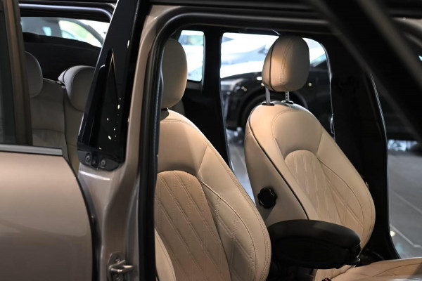 MINI Cooper 1.5 Yours 5-DRS ** LED, VIRTUAL, CHESTER LEDER, PANORAMA, CAMERA, HuD, 17-inch LMV ** 1e Eig - MINI ONDERH. ** ** INFORMEER OOK NAAR ONZE AANTREKKELIJKE FINANCIAL-LEASE TARIEVEN **