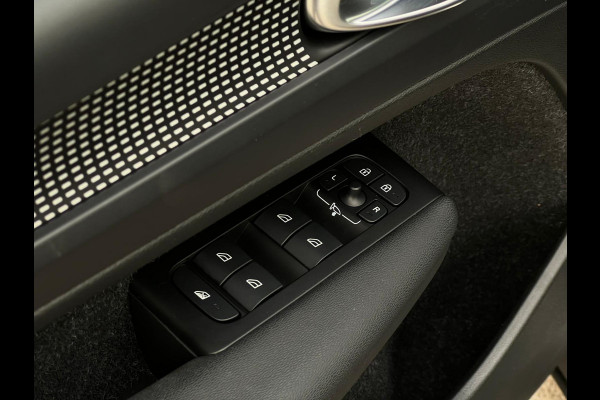 Volvo XC40 Recharge P8 AWD R-Design NL-AUTO | GOOGLE AUTOMOTIVE | WARMTEPOMP