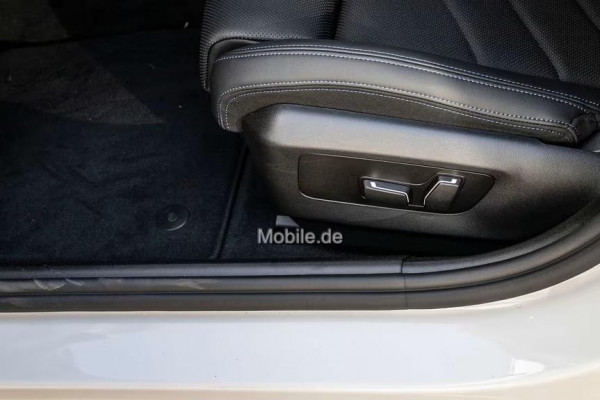 BMW 5 Serie Touring 530e xDrive M-SPORT ** LED, NAVI+, LEDER, 19-inch LMV, ALARM, M-ONDERSTEL ** 1e EIG - UNFALLFREI - € 17.900,= onder NP ** ** INFORMEER OOK NAAR ONZE AANTREKKELIJKE FINANCIAL-LEASE TARIEVEN **