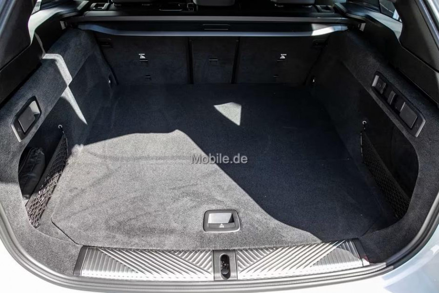 BMW 5 Serie Touring 530e xDrive M-SPORT ** LED, NAVI+, LEDER, 19-inch LMV, ALARM, M-ONDERSTEL ** 1e EIG - UNFALLFREI - € 17.900,= onder NP ** ** INFORMEER OOK NAAR ONZE AANTREKKELIJKE FINANCIAL-LEASE TARIEVEN **