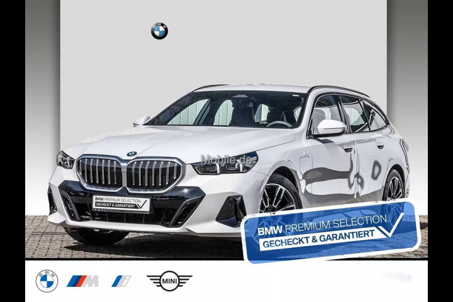 BMW 5 Serie Touring 530e xDrive M-SPORT ** LED, NAVI+, LEDER, 19-inch LMV, ALARM, M-ONDERSTEL ** 1e EIG - UNFALLFREI - € 17.900,= onder NP ** ** INFORMEER OOK NAAR ONZE AANTREKKELIJKE FINANCIAL-LEASE TARIEVEN **