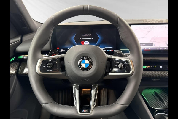BMW 5 Serie Touring 520iA M-SPORT ** ADAPT. LED, LEDER, PANORAMA, TREKH, H&K SOUND, DR. ASS+ ** 1e EIG - UNFALLFREI ** ** INFORMEER OOK NAAR ONZE AANTREKKELIJKE FINANCIAL-LEASE TARIEVEN **