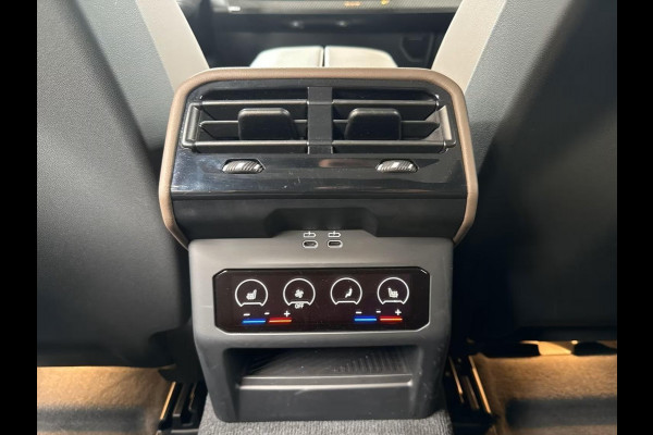 BMW 5 Serie Touring 520iA M-SPORT ** ADAPT. LED, LEDER, PANORAMA, TREKH, H&K SOUND, DR. ASS+ ** 1e EIG - UNFALLFREI ** ** INFORMEER OOK NAAR ONZE AANTREKKELIJKE FINANCIAL-LEASE TARIEVEN **