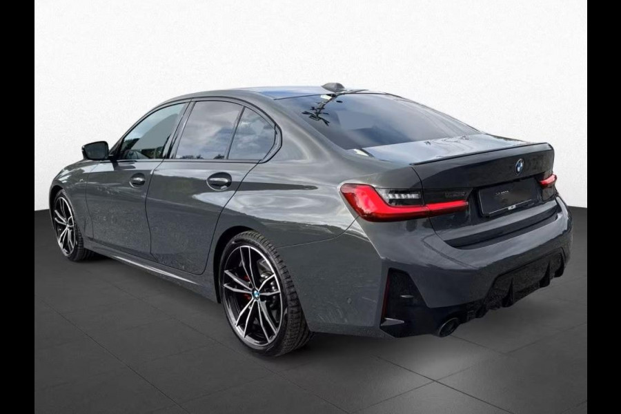 BMW 3 Serie 330iA M-SPORT Pro ** LED, LC Prof, SCHUIF/KANTEL, ACC, 19-inch LMV, HuD, TREKH ** € 23.650,= onder NP - 1e EIG - UNFALLFREI ** ** INFORMEER OOK NAAR ONZE AANTREKKELIJKE FINANCIAL-LEASE TARIEVEN **