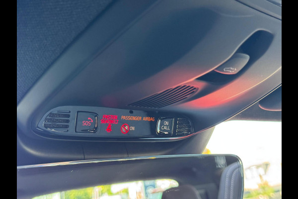 Volvo XC40 1.5 T4 Recharge R-Design Expression NL AUTO | CAMERA | PANO | 5x voorraad