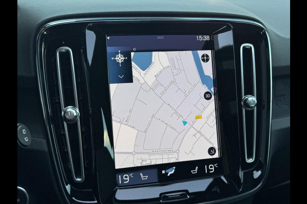 Volvo XC40 1.5 T4 Recharge R-Design Expression NL AUTO | CAMERA | PANO | 5x voorraad