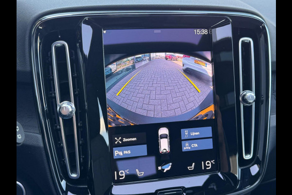 Volvo XC40 1.5 T4 Recharge R-Design Expression NL AUTO | CAMERA | PANO | 5x voorraad