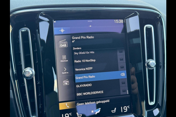 Volvo XC40 1.5 T4 Recharge R-Design Expression NL AUTO | CAMERA | PANO | 5x voorraad