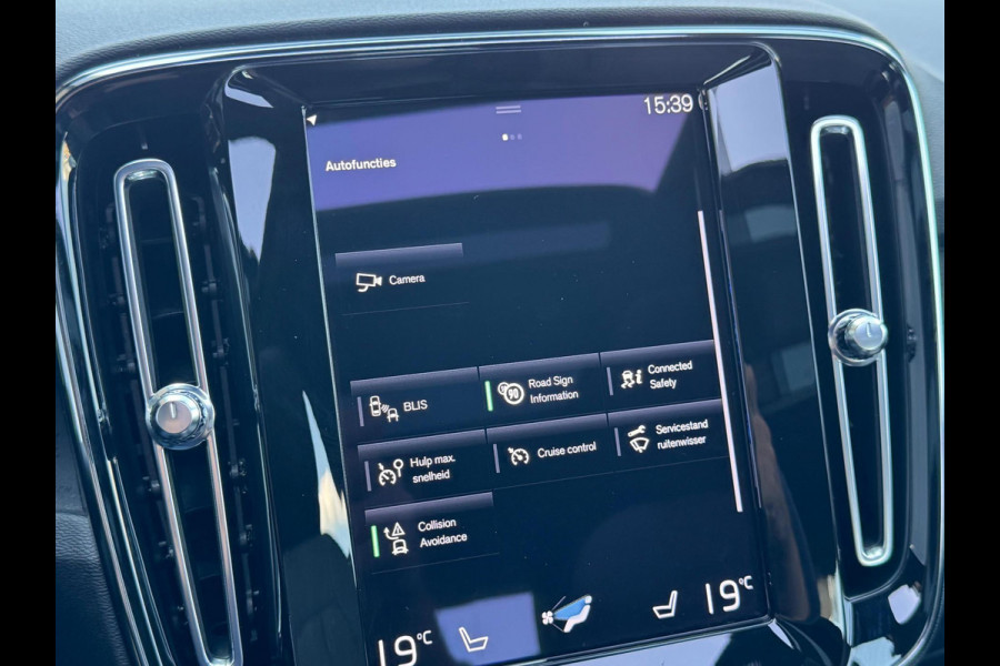 Volvo XC40 1.5 T4 Recharge R-Design Expression NL AUTO | CAMERA | PANO | 5x voorraad