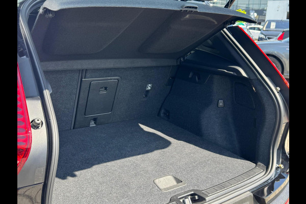 Volvo XC40 1.5 T4 Recharge R-Design Expression NL AUTO | CAMERA | PANO | 5x voorraad
