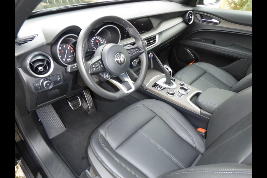 Alfa Romeo Stelvio 2.0T Q4 Ti (206kW/280pk) ** Bi-XENON/LED, NAVI+, LEDER, ACC, 19-inch LMV, MEM ** 1e EIG - 16.700 km - UNFALLFREI ** ** INFORMEER OOK NAAR ONZE AANTREKKELIJKE FINANCIAL-LEASE TARIEVEN **