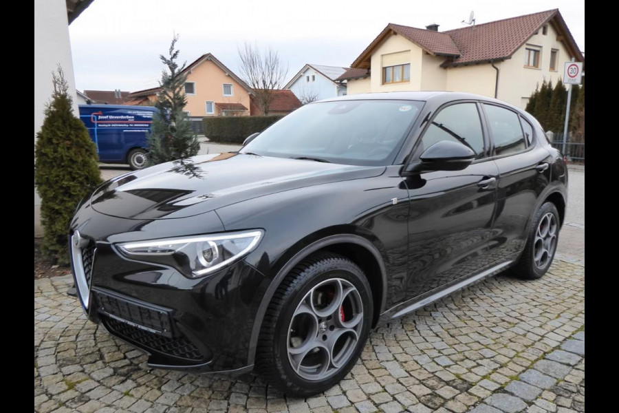 Alfa Romeo Stelvio 2.0T Q4 Ti (206kW/280pk) ** Bi-XENON/LED, NAVI+, LEDER, ACC, 19-inch LMV, MEM ** 1e EIG - 16.700 km - UNFALLFREI ** ** INFORMEER OOK NAAR ONZE AANTREKKELIJKE FINANCIAL-LEASE TARIEVEN **