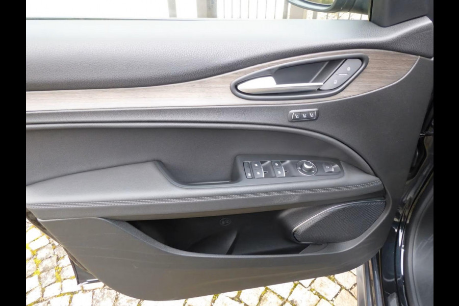 Alfa Romeo Stelvio 2.0T Q4 Ti (206kW/280pk) ** Bi-XENON/LED, NAVI+, LEDER, ACC, 19-inch LMV, MEM ** 1e EIG - 16.700 km - UNFALLFREI ** ** INFORMEER OOK NAAR ONZE AANTREKKELIJKE FINANCIAL-LEASE TARIEVEN **