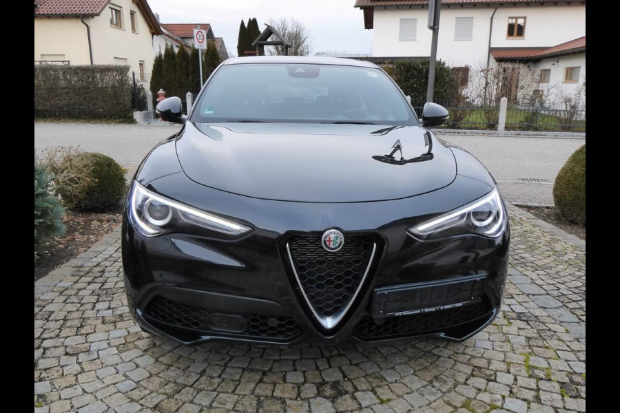 Alfa Romeo Stelvio 2.0T Q4 Ti (206kW/280pk) ** Bi-XENON/LED, NAVI+, LEDER, ACC, 19-inch LMV, MEM ** 1e EIG - 16.700 km - UNFALLFREI ** ** INFORMEER OOK NAAR ONZE AANTREKKELIJKE FINANCIAL-LEASE TARIEVEN **