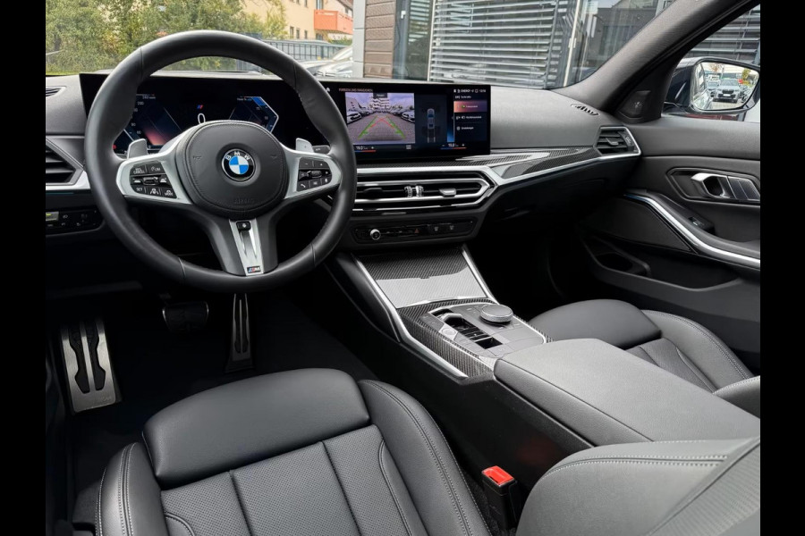 BMW 3 Serie 320d xDrive M-SPORT ** LASER, NAVI+, LEDER, HuD, ACC, SCHUIF/KANTEL, 19-inch LMV, H&K ** 1e EIG - UNFALLFREI - BMW GAR ** ** INFORMEER OOK NAAR ONZE AANTREKKELIJKE FINANCIAL-LEASE TARIEVEN **