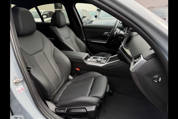 BMW 3 Serie 320d xDrive M-SPORT ** LASER, NAVI+, LEDER, HuD, ACC, SCHUIF/KANTEL, 19-inch LMV, H&K ** 1e EIG - UNFALLFREI - BMW GAR ** ** INFORMEER OOK NAAR ONZE AANTREKKELIJKE FINANCIAL-LEASE TARIEVEN **