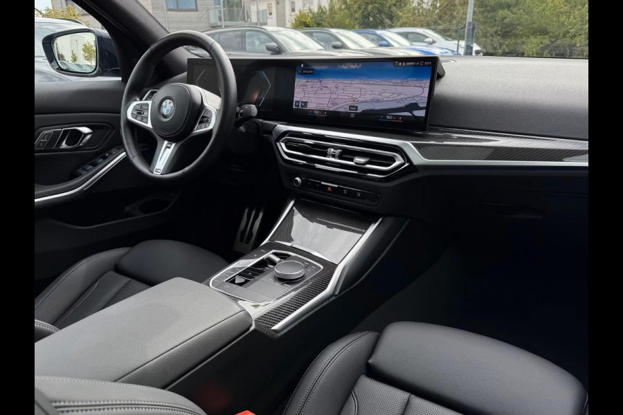 BMW 3 Serie 320d xDrive M-SPORT ** LASER, NAVI+, LEDER, HuD, ACC, SCHUIF/KANTEL, 19-inch LMV, H&K ** 1e EIG - UNFALLFREI - BMW GAR ** ** INFORMEER OOK NAAR ONZE AANTREKKELIJKE FINANCIAL-LEASE TARIEVEN **