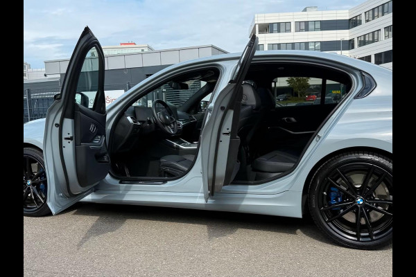 BMW 3 Serie 320d xDrive M-SPORT ** LASER, NAVI+, LEDER, HuD, ACC, SCHUIF/KANTEL, 19-inch LMV, H&K ** 1e EIG - UNFALLFREI - BMW GAR ** ** INFORMEER OOK NAAR ONZE AANTREKKELIJKE FINANCIAL-LEASE TARIEVEN **