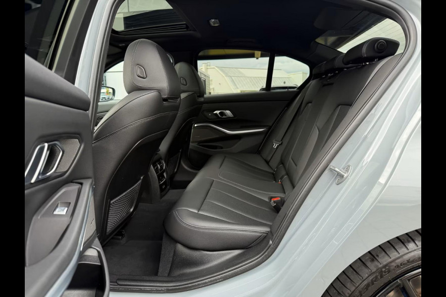 BMW 3 Serie 320d xDrive M-SPORT ** LASER, NAVI+, LEDER, HuD, ACC, SCHUIF/KANTEL, 19-inch LMV, H&K ** 1e EIG - UNFALLFREI - BMW GAR ** ** INFORMEER OOK NAAR ONZE AANTREKKELIJKE FINANCIAL-LEASE TARIEVEN **