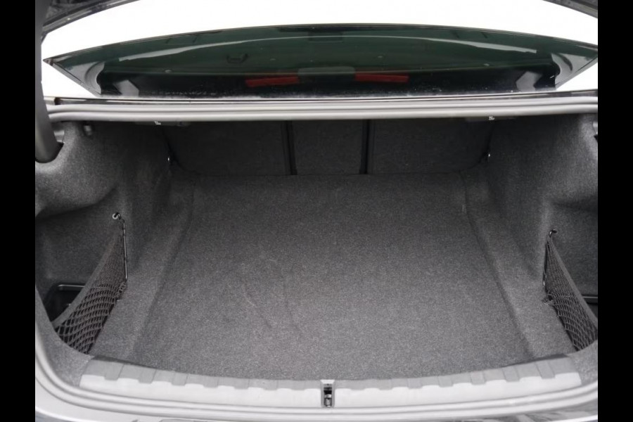 BMW 3 Serie 320iA M-SPORT ** LED, LC Prof, NAVI+, LEDER, MEMORY-, SPIEGEL-, 18-inch LMV ** UNFALLFREI ** ** INFORMEER OOK NAAR ONZE AANTREKKELIJKE FINANCIAL-LEASE TARIEVEN **