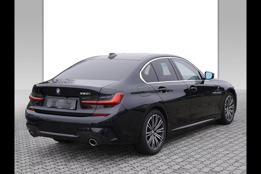 BMW 3 Serie 320iA M-SPORT ** LED, LC Prof, NAVI+, LEDER, MEMORY-, SPIEGEL-, 18-inch LMV ** UNFALLFREI ** ** INFORMEER OOK NAAR ONZE AANTREKKELIJKE FINANCIAL-LEASE TARIEVEN **