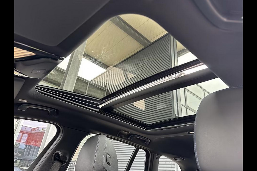 BMW 3 Serie Touring 330e M-SPORT ** ADAPT. LED, HALF-LEDER, HuD, ACC, SHADOW LINE, H&K SOUND, 19-inch LMV ** 1e EIG - UNFALLFREI ** ** INFORMEER OOK NAAR ONZE AANTREKKELIJKE FINANCIAL-LEASE TARIEVEN **