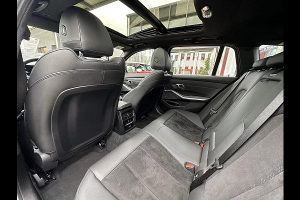 BMW 3 Serie Touring 330e M-SPORT ** ADAPT. LED, HALF-LEDER, HuD, ACC, SHADOW LINE, H&K SOUND, 19-inch LMV ** 1e EIG - UNFALLFREI ** ** INFORMEER OOK NAAR ONZE AANTREKKELIJKE FINANCIAL-LEASE TARIEVEN **