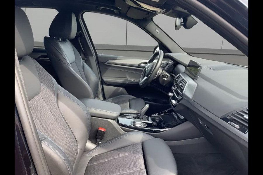 BMW X3 xDrive30e M-SPORT ** LED, NAVI+, PANORAMA, TREKH, KEYLESS, HuD, 19-inch LMV ** 1e EIG - UNFALLFREI - BMW GAR ** ** INFORMEER OOK NAAR ONZE AANTREKKELIJKE FINANCIAL-LEASE TARIEVEN **