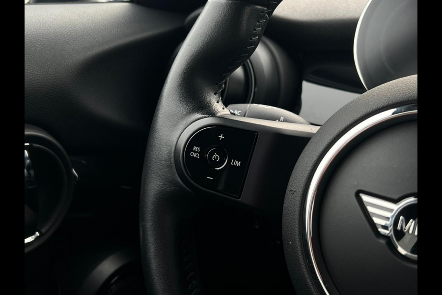 MINI Cooper Mini 1.5 Business Edition NL AUTO | LEDER | CAMERA | DEALER ONDERH | CARPLAY |